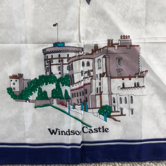 Vintage London Landmarks Scarf - Picture 9 of 15